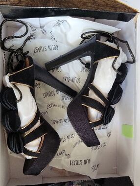 Colin Stuart for Victoria's Secret Black & Gold Heeled Tie-up Shoes